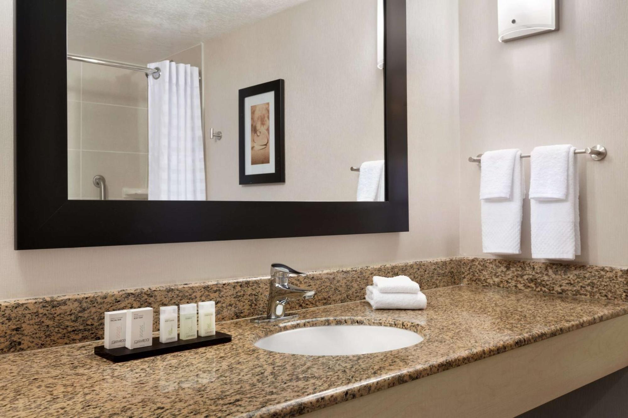 Embassy Suites By Hilton Convention Center Las Vegas Bagian luar foto
